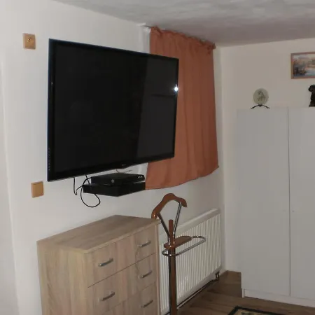 Privat Buk 100 Apartment Jindrichuv Hradec